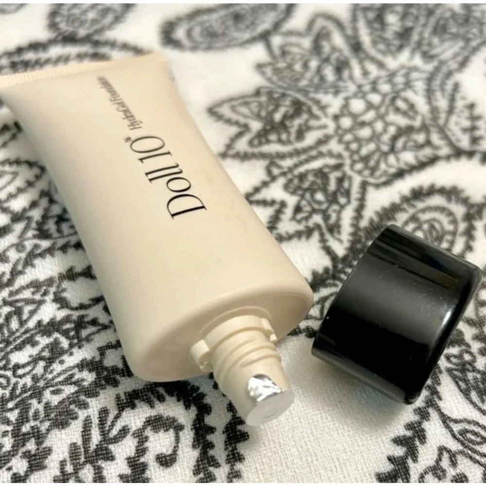 Doll 10 Office Siren Hydragel Foundation Full Coverage Radiant Finish Deep‎